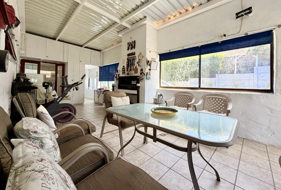 4 Bedroom Property for Sale in Onrus Western Cape